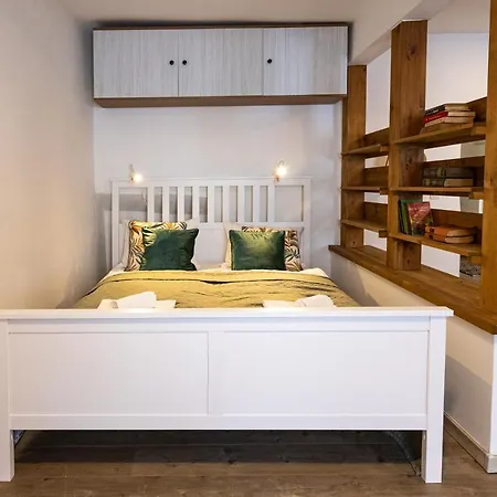 Muzsa Vendeghaz Apartmán *