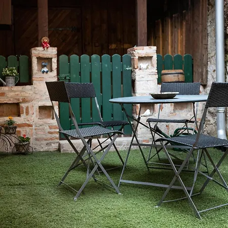 아파트 Muzsa Vendeghaz 베스프렘